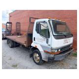 2000 Mitsubishi Fuso FH211 Flatbed Truck