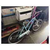 Kent Glendale Light Blue Bicycle with MicroShift Shifter and Vitesse Suspension