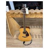 Yamaha guitar