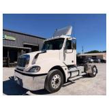 2007 Freightliner Columbia day cab semi-truck