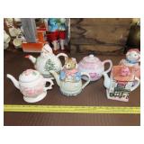 6 Tea Pots