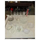 Table Lot of Glassware