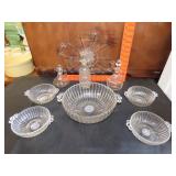 Table Lot of Glassware
