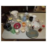 Table Lot of Glassware