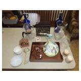 Table Lot of Glassware