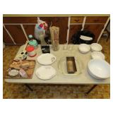 Table Lot of Glassware