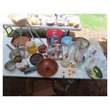 Table Lot of Household & Misc