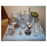 Table Lot of Glassware