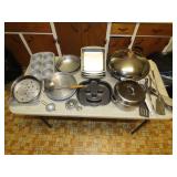 Table Lot of Pots & Pans - Kitchenware