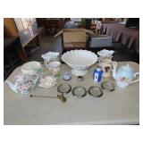 Table Lot of Glassware
