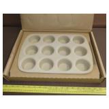 Pampered Chef Stoneware Muffin Pan