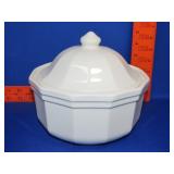 Pfaltzgraff Covered Serving Bowl
