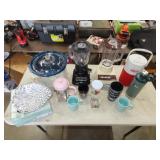 Table Lot of Kitchen Appliances/Household
