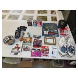 Table Lot of Household & Misc