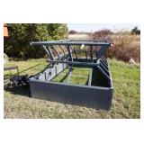 New HD Round Bale Or SQ Bale Feeder