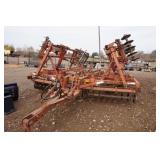 Krause 3100 Landsman Soil Finisher