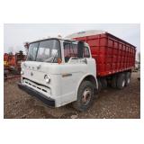 Ford 900 Grain Truck