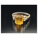 Vintage sterling silver ring with amber tone