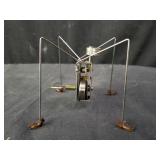 Windup vibration dancing toy