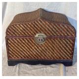 Wicker storage chest 17 " h x 21 " w x 12 " l