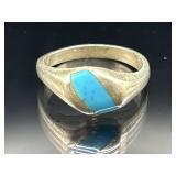 Sterling silver ring with turquoise inlay, 4.02g