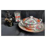 Ginger jar, misc items in box