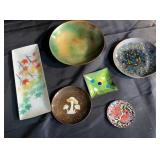 Enameled trays in box