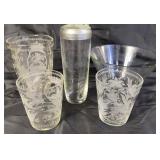 Collection of etched glass, salad bowl