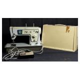 Vintage Singer sewing machine, made in Great