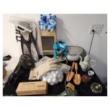 Box of miscellaneous vintage items