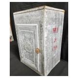 Vintage tin pie rack with