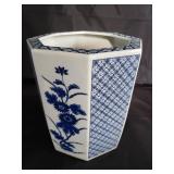 Asian porcelain planter