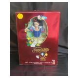 Mattel Walt Disney Snow White doll 14" x 10"