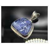 Sterling silver sodalite gemstone pendant, 15.79g