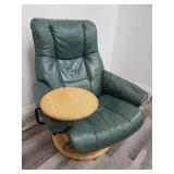 J.e ekornes swivel recliner chair with built in