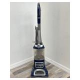 Shark Navigator lift-away deluxe vacuum cleaner