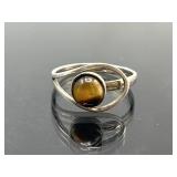 Sterling silver tigers eye ring, 1.58g