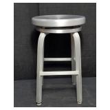 Aluminum turning stool, 24" h. x 15" diam.