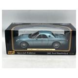 Maisto 2002 Ford Thunderbird die cast model car-