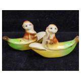 Japan salt & pepper shakers monkey/banana