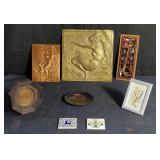 Group of assorted wall decor