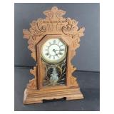 Vintage mantel clock made by waterbury clock Co.