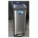 Stainless steel Pressix step trash can, 10 1/2"