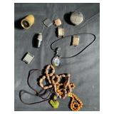 Group of watch parts, jade rooster figurine