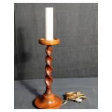 Vintage mahogany twist turn lamp,  18 1/4"
