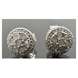 Sterling silver floral stud earrings, 1.97g