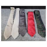 Group of designer ties Gucci, Ferragamo V