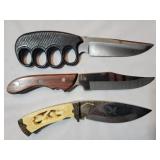 3 Bowie style knives