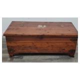 Vintage Lane cedar chest