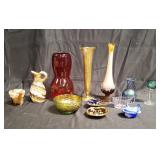Group of vintage art glass items